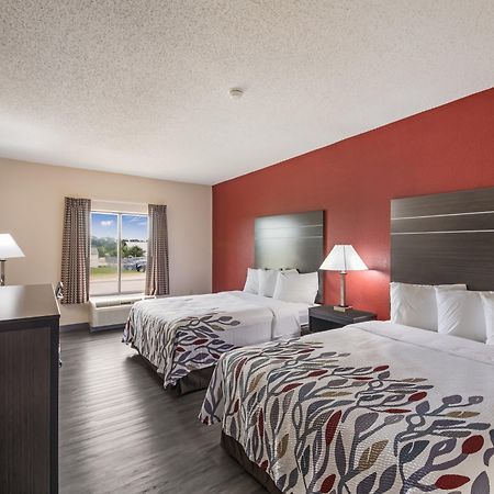Red Roof Inn & Suites Austin East - Manor Bagian luar foto