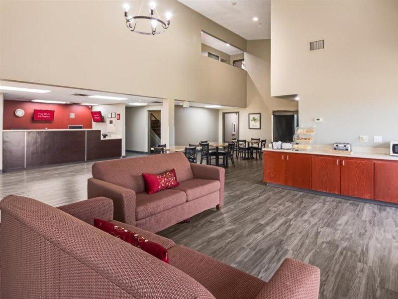 Red Roof Inn & Suites Austin East - Manor Bagian luar foto