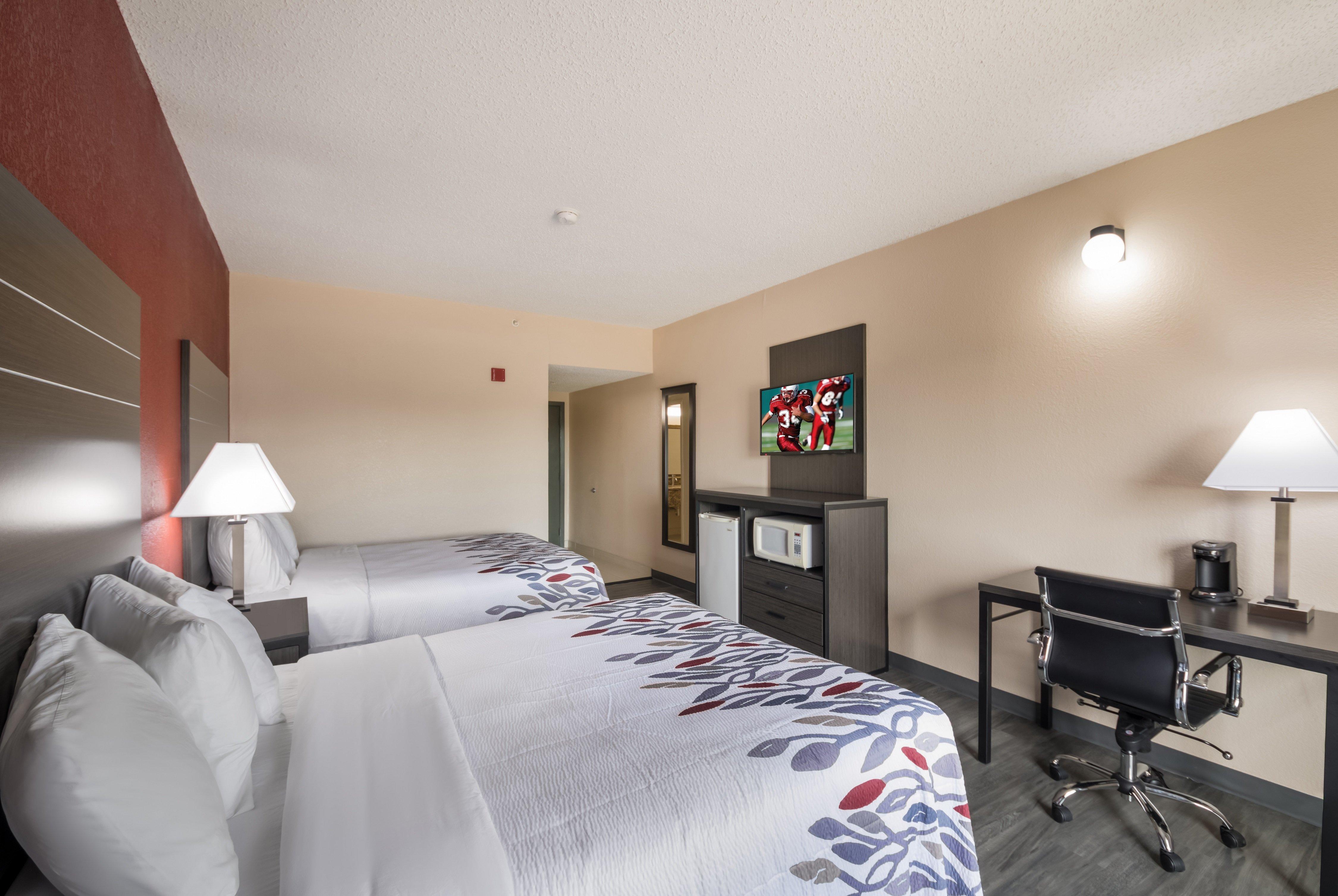 Red Roof Inn & Suites Austin East - Manor Bagian luar foto