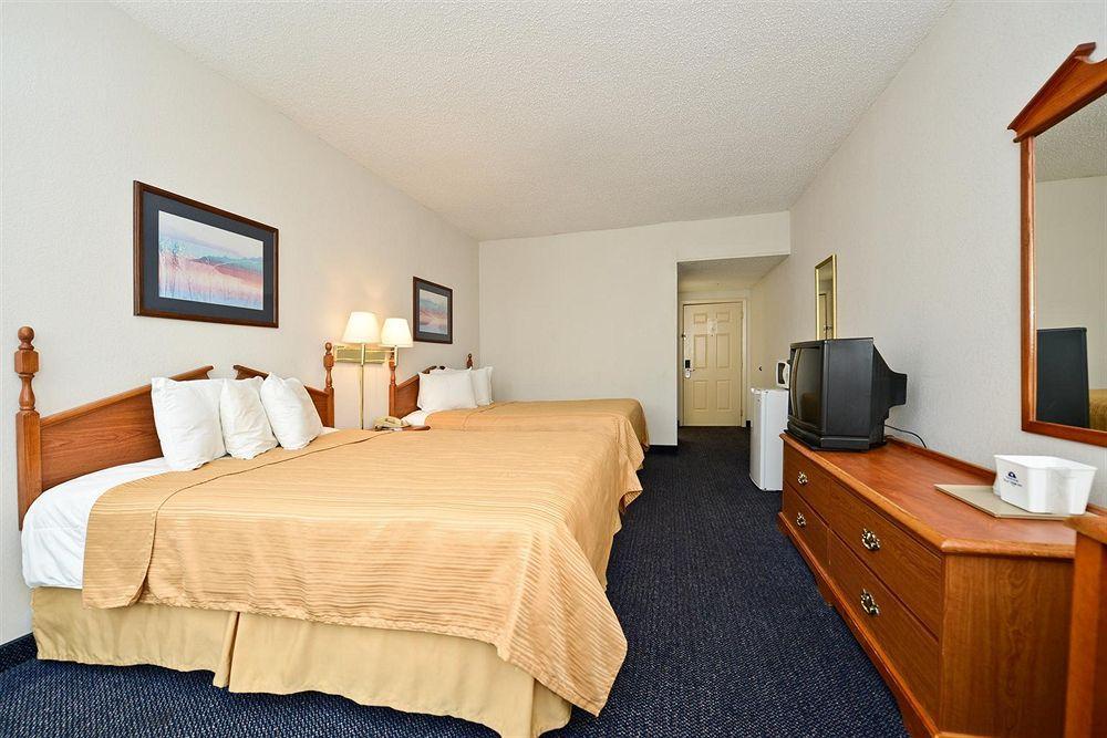 Red Roof Inn & Suites Austin East - Manor Ruang foto