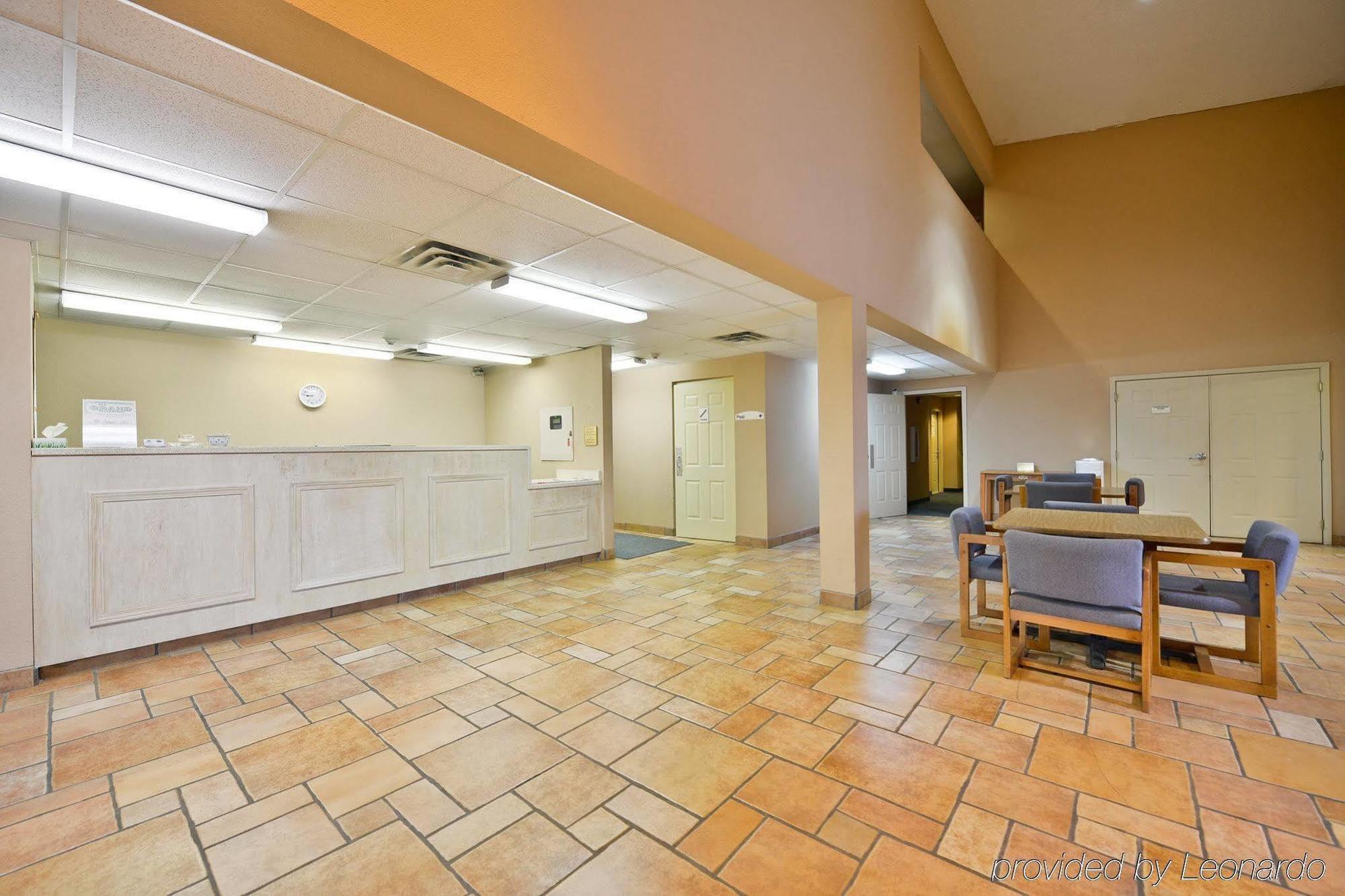 Red Roof Inn & Suites Austin East - Manor Interior foto