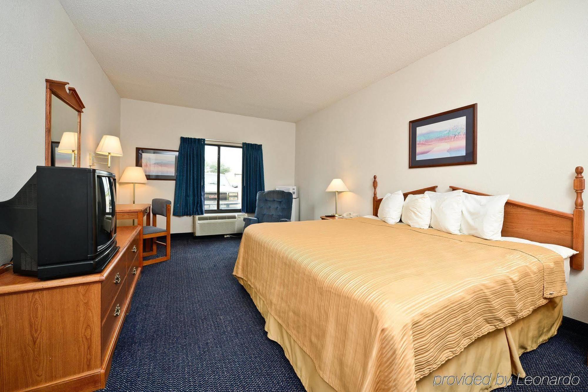 Red Roof Inn & Suites Austin East - Manor Ruang foto