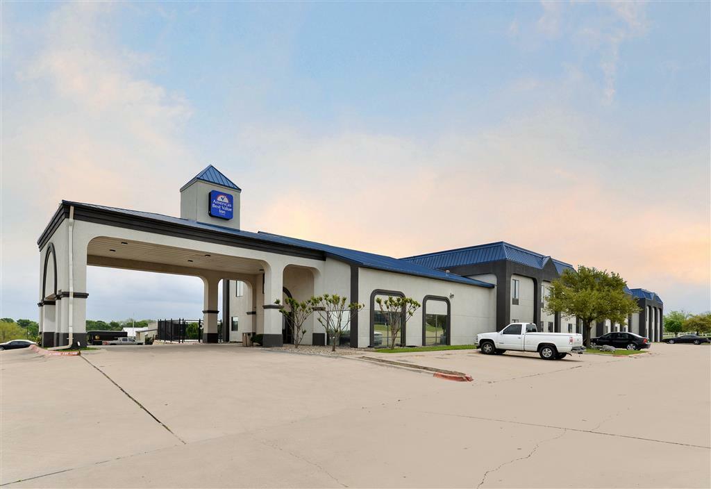 Red Roof Inn & Suites Austin East - Manor Bagian luar foto